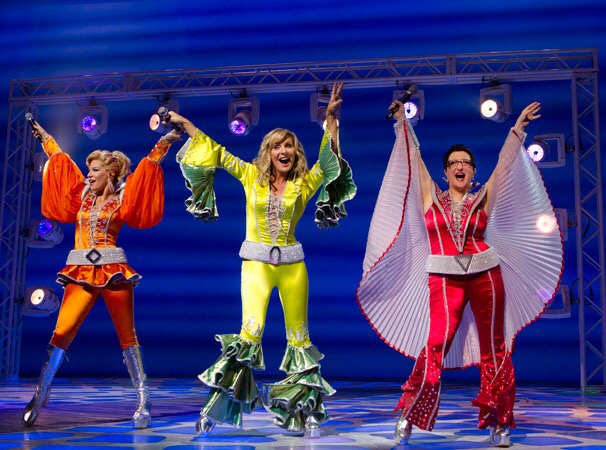 Abba' nın Müzikleri Arasında Parlayan Bir Müzikal: 'Mamma Mia